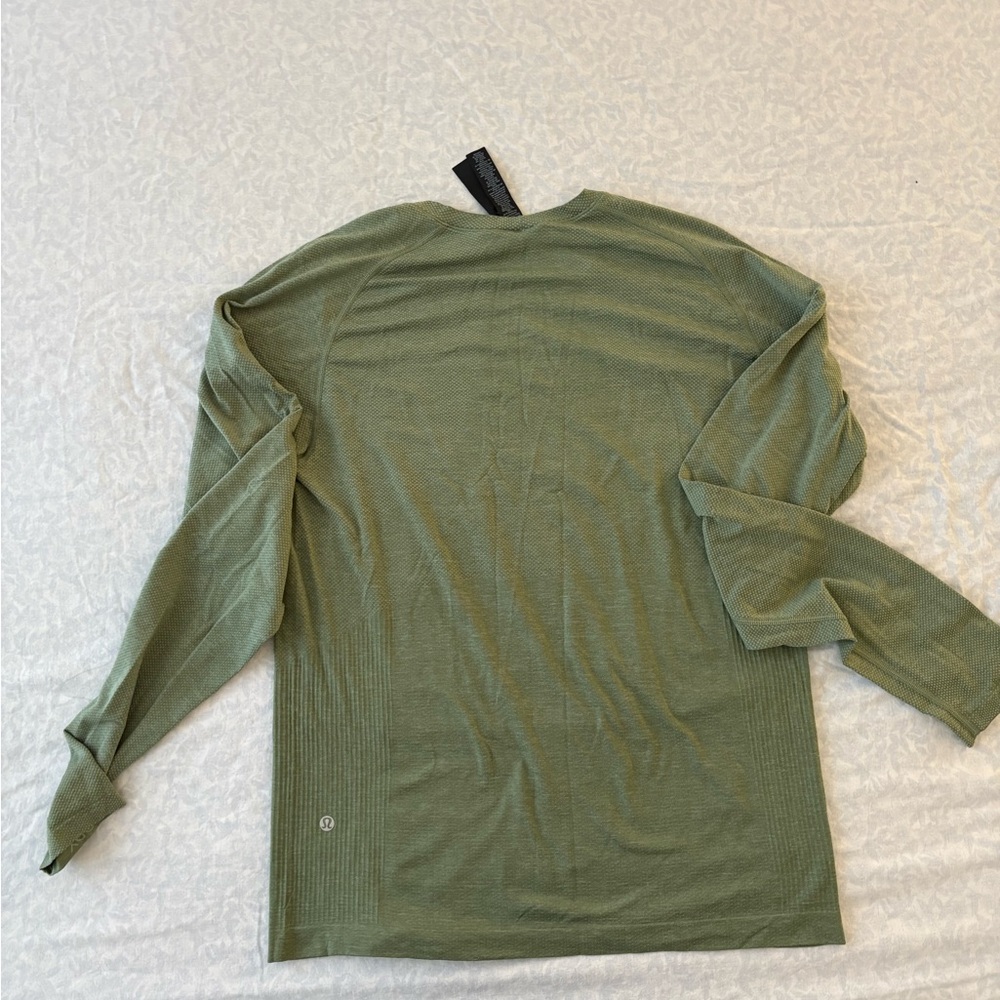 EUC Men's Green Long Sleeve Shirt Sz M - Picture 2 of 3